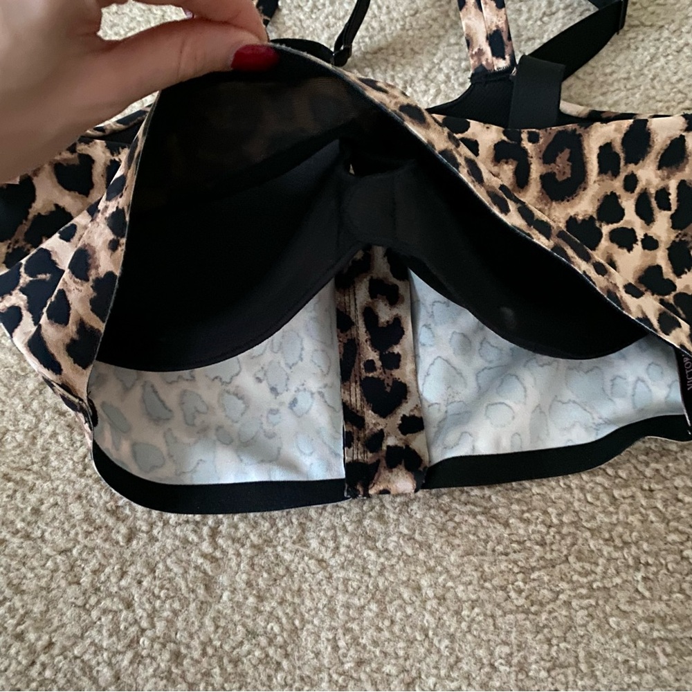 Victoria’s Secret Knockout Bra With Leopard / Cheetah Print - Picture 4 of 5